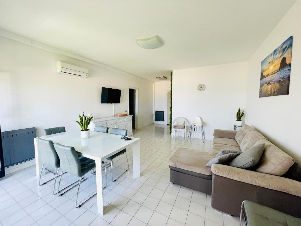 Апартаменты Al Mare Apartament Фано Экстерьер фото