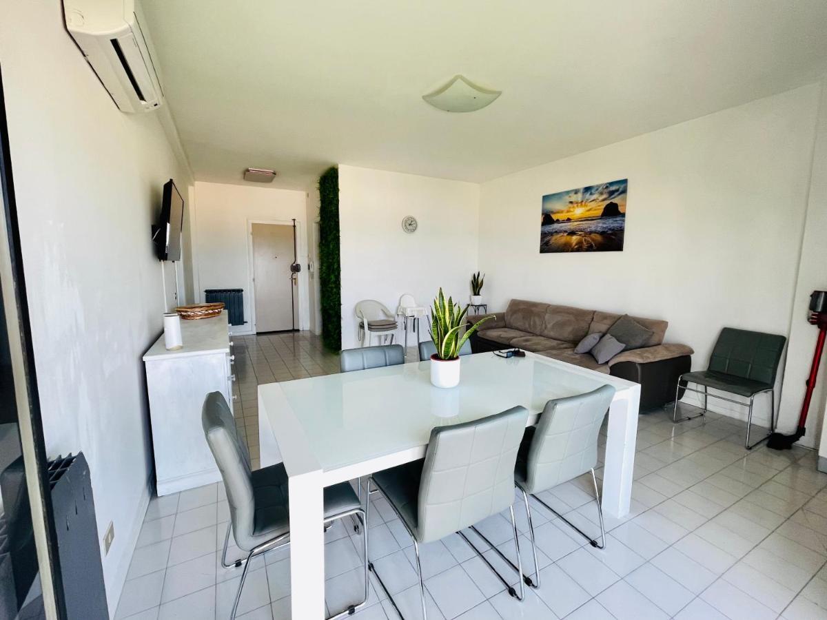 Апартаменты Al Mare Apartament Фано Экстерьер фото